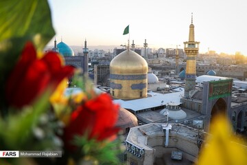 نقاره‌زنی در آستانه میلاد حضرت رضا(ع)