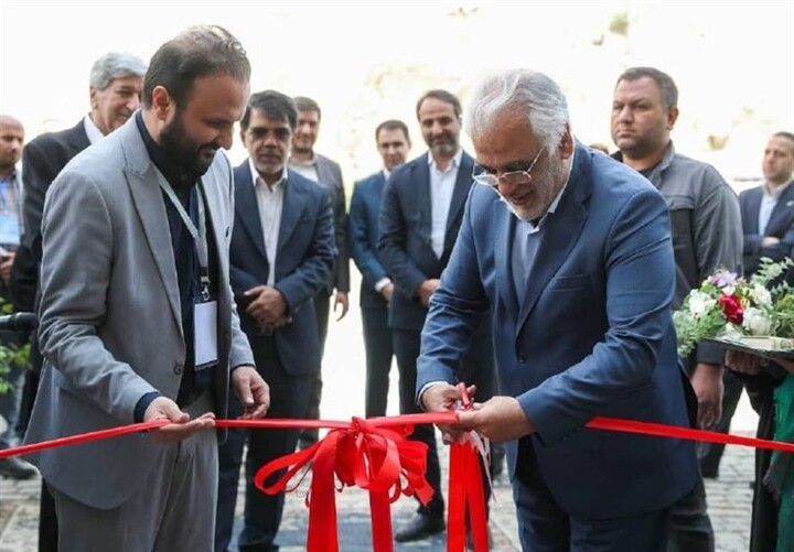 مرخصی زایمان ۲۴ ماهه برای اساتید و کارکنان زن دانشگاه آزاد