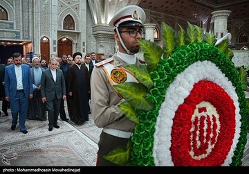 تجدید میثاق کارکنان وزارت امور خارجه با آرمان‌های امام خمینی (ره)