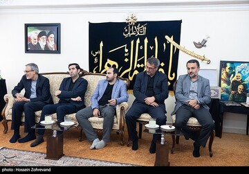 دیدار جمعی از مدیران رسانه‌های کشور با خانواده شهید سلامی