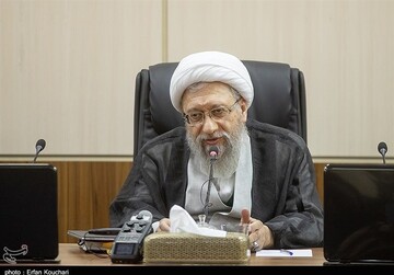 انتقاد آملی‌لاریجانی از تداوم کمک‌ برخی کشورهای اسلامی به رژیم صهیونیستی