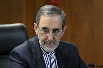 تبریک ولایتی در پی انتصاب لاریجانی به دبیری شورای عالی امنیت ملی