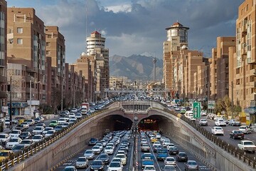 ترافیک پرحجم و سنگین صبحگاهی در برخی از معابر و بزرگراه‌های پایتخت