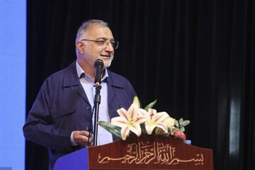 به دنبال تسهیل خدمت به مردم توسط اپراتورها هستیم