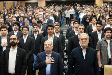 تجلیل از مدال‌آوران المپیادهای علمی جهان با حضور پزشکیان