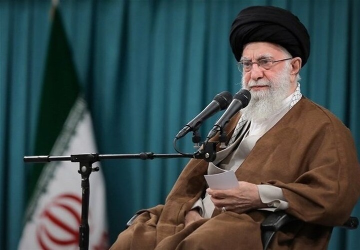 پیام تسلیت امام خامنه‌ای در پی درگذشت والده حداد عادل