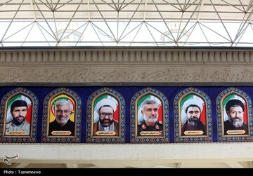 تمثال شهدا زینت‌بخش حرم مطهر بانوی کرامت شد