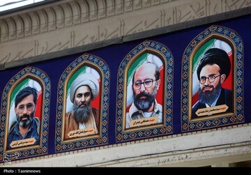 تمثال شهدا زینت‌بخش حرم مطهر بانوی کرامت شد