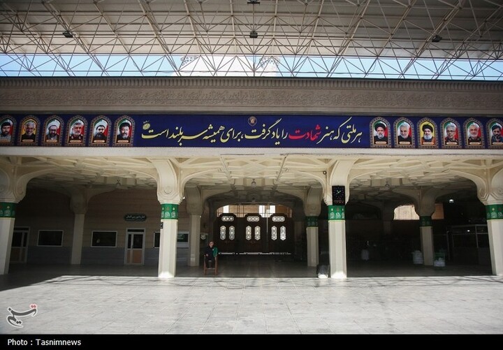 تمثال شهدا زینت‌بخش حرم مطهر بانوی کرامت شد