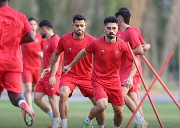 موضع رختکن پرسپولیس درباره سرمربی؛ کاپیتان همه‌کاره شد