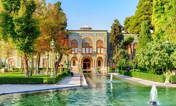 میراث فرهنگی مجوز ساختمان تجاری کنار کاخ گلستان را داده بود