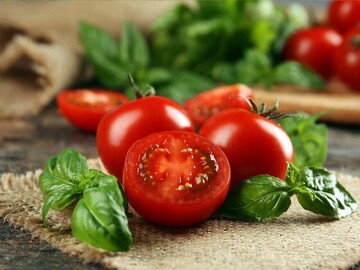 بالاخره گوجه‌فرنگی میوه است یا سبزی؟
