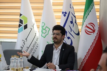 مادران نسل زد: میان قاب دروغین اینستاگرام و واقعیت خسته‌کننده مادری
