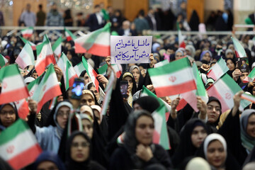 زنان ایران؛ از دل خانه تا قلب میدان