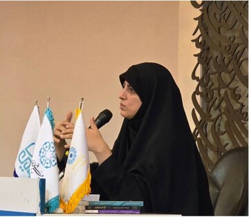 نشست پای کار خانواده